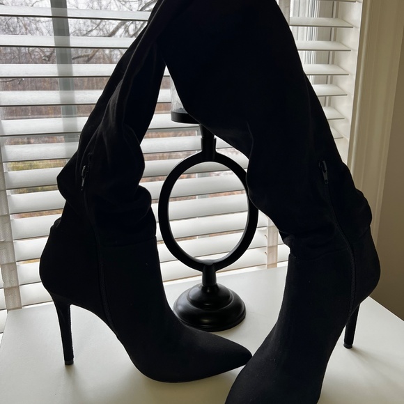 (USED) Jessica Simpson Saferra Suede Black Boot - Picture 3 of 16